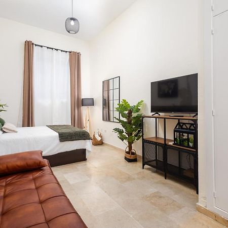 Central Studio Apartment Малага Екстериор снимка
